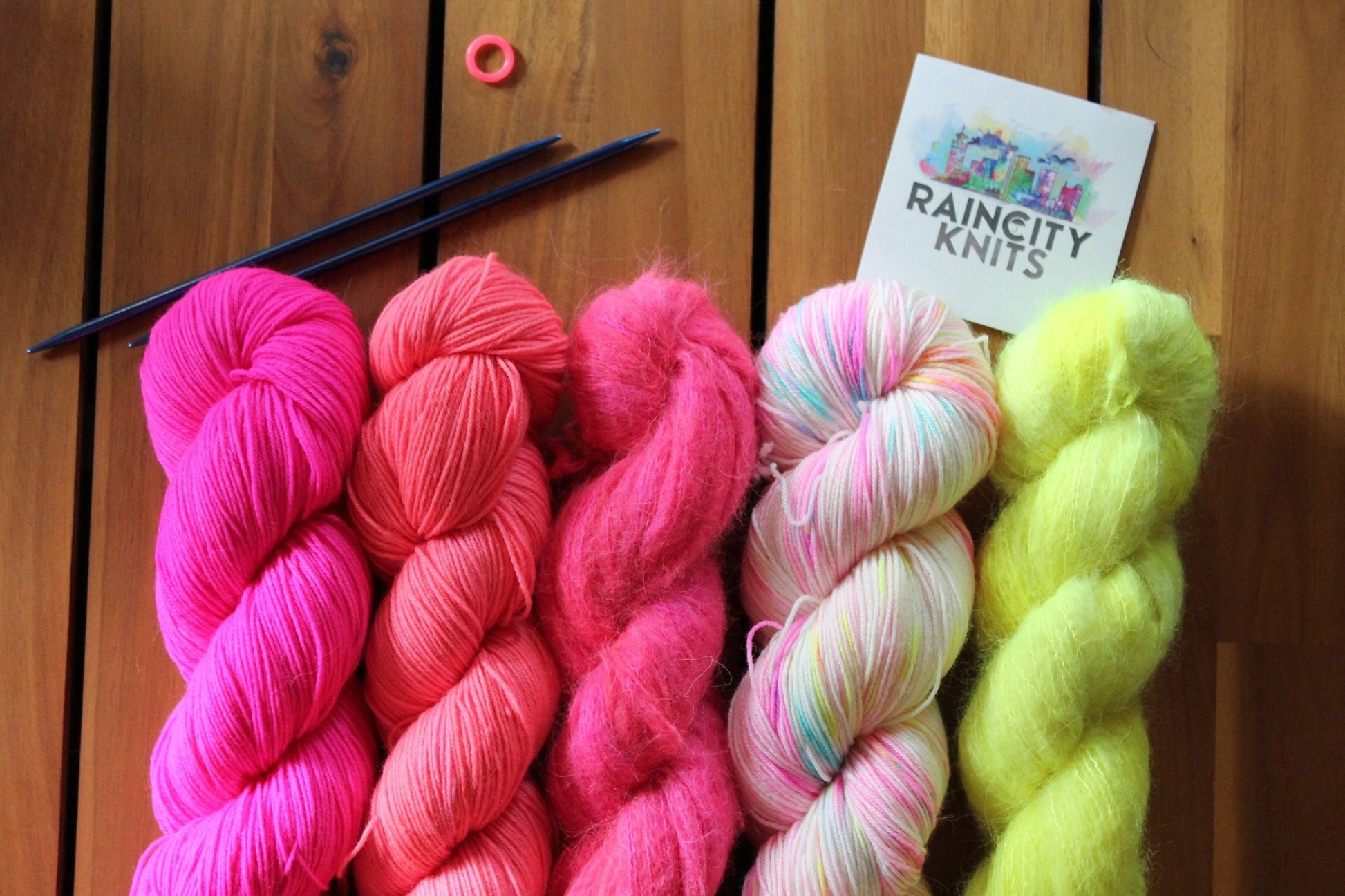 Hand-dyed Electric Coral NEON Cloud Fluff Yarn | Suri Alpaca and Silk