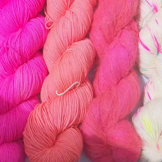 Hand-dyed Peachy Coral Yarn